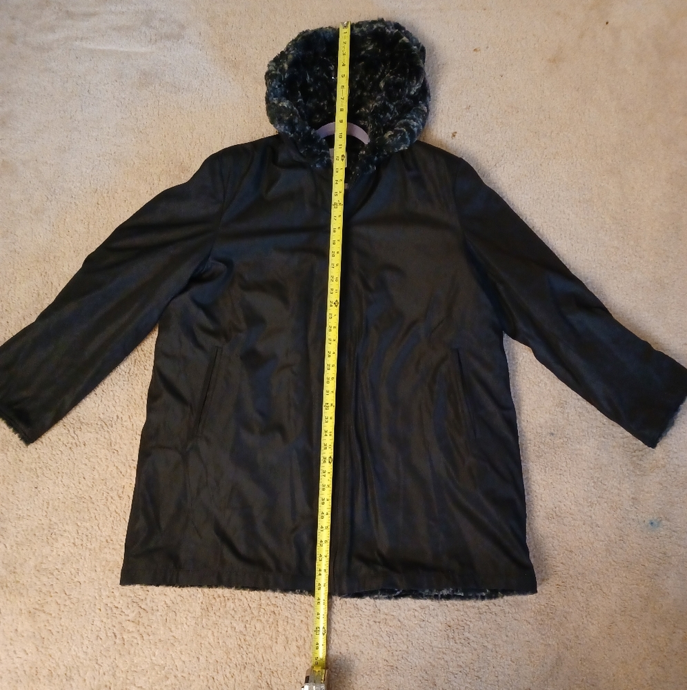 Pamela Mccoy Faux Fur lined Never been worn